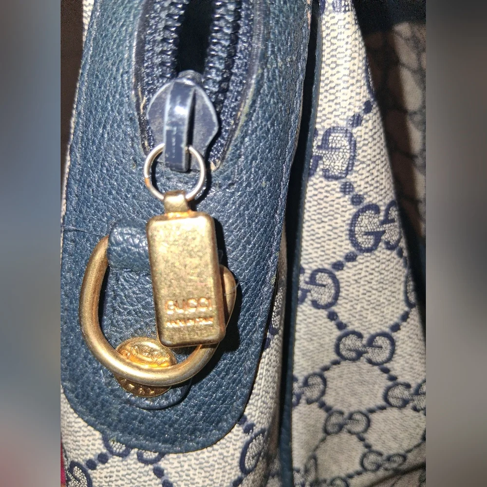 Gucci Beige and Navy, Authentic  Bag - Picture 4 of 16